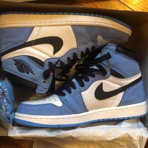 Air Jordan 1 Retro High OG 'University Blue'. Size women’s 9, Color Blue.
